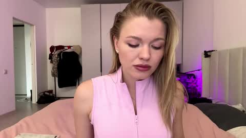 Viola online show from 01/14/26, 07:58