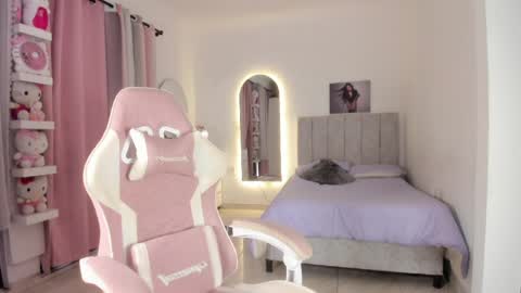 Snapshot of missgissel chatting on 05/18/26, 02:34 Gisell Gigi online show from 05/18/26, 02:34