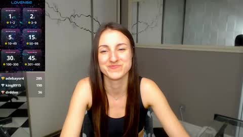 Snapshot of missis_sofiia chatting on 03/08/25, 04:17 Sofia online show from 03/08/25, 04:17