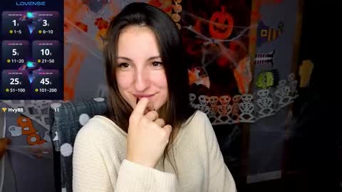 Snapshot of missis_sofiia chatting on 10/28/25, 12:41 Sofia online show from 10/28/25, 12:41