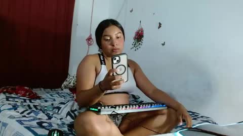 Isabella online show from 05/06/26, 03:13