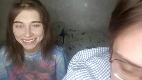 Snapshot of missjadefox chatting on 12/14/25, 04:23 Ashley and Alex online show from 12/14/25, 04:23