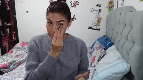 misskarol18 online show from 01/18/25, 02:44