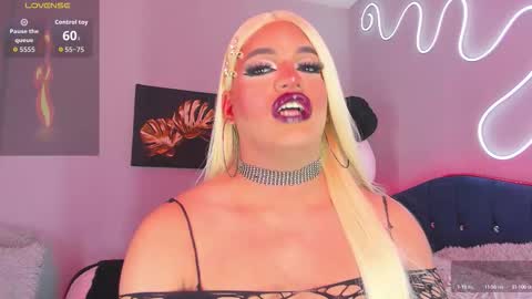 Snapshot of misskassandraa_ chatting on 09/12/25, 02:11 kassandra lazcano online show from 09/12/25, 02:11