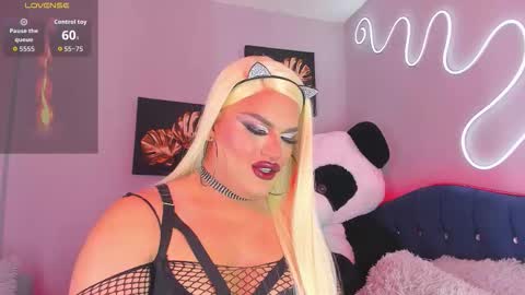 Snapshot of misskassandraa_ chatting on 09/13/25, 02:00 kassandra lazcano online show from 09/13/25, 02:00