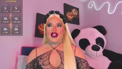 Snapshot of misskassandraa_ chatting on 09/19/25, 02:02 kassandra lazcano online show from 09/19/25, 02:02