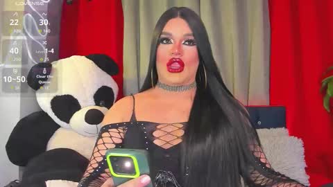 Snapshot of misskassandraa_ chatting on 10/27/25, 12:26 kassandra lazcano online show from 10/27/25, 12:26