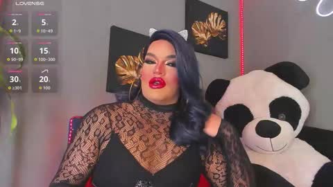 Snapshot of misskassandraa_ chatting on 11/28/25, 01:08 kassandra lazcano online show from 11/28/25, 01:08