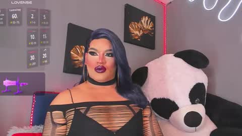 kassandra lazcano online show from 12/23/25, 01:36