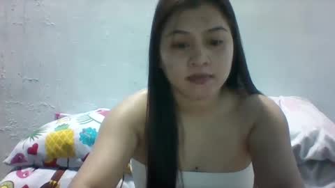 Snapshot of misskitty2xxx chatting on 12/19/24, 08:34 Merry online show from 12/19/24, 08:34