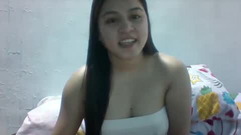 Snapshot of misskitty2xxx chatting on 01/03/25, 11:23 Merry online show from 01/03/25, 11:23