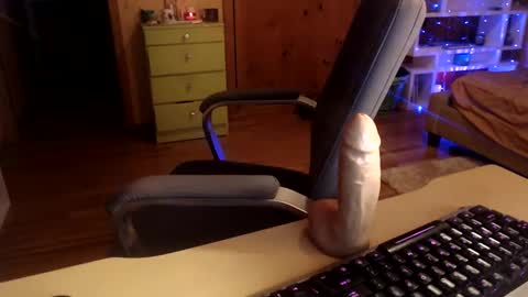 Snapshot of misskittyfox chatting on 12/10/24, 04:45 MissKittyFox online show from 12/10/24, 04:45