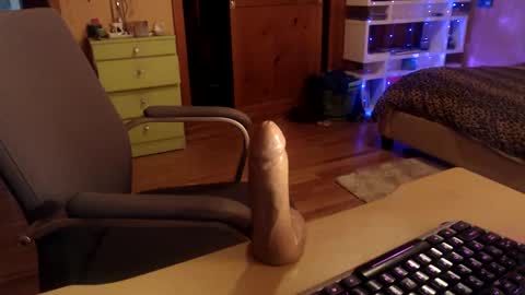 Snapshot of misskittyfox chatting on 12/22/24, 07:31 MissKittyFox online show from 12/22/24, 07:31