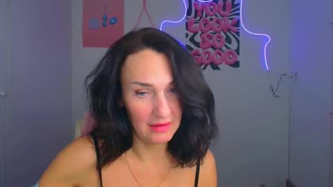 Christina online show from 04/01/26, 01:41