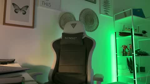 misslalii online show from 03/03/26, 05:41