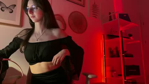 misslalii online show from 03/12/26, 07:20