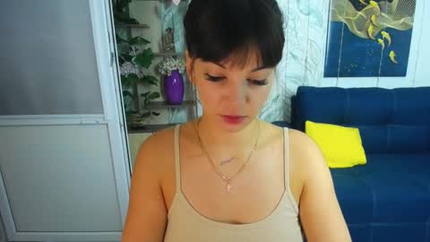 MissLaura online show from 10/12/25, 08:02