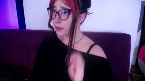 Snapshot of missloise chatting on 01/07/25, 04:16 Miss Loise online show from 01/07/25, 04:16