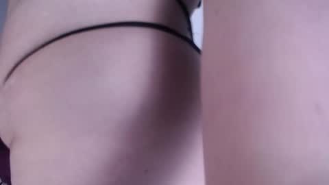 Snapshot of missloise chatting on 01/08/25, 12:47 Miss Loise online show from 01/08/25, 12:47