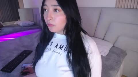 Miss Loise online show from 11/18/25, 05:12