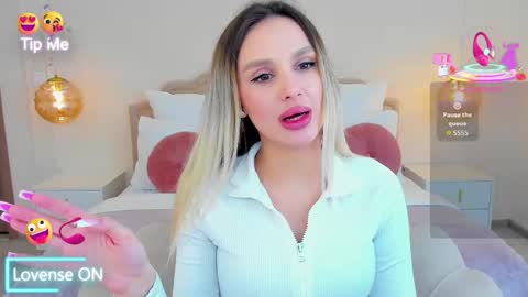 Snapshot of misslou_ chatting on 02/09/26, 06:17 Lou online show from 02/09/26, 06:17