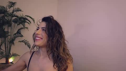 Snapshot of misslullu chatting on 02/27/25, 04:41 Lullu online show from 02/27/25, 04:41