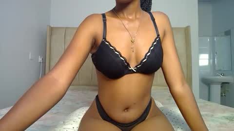 lunah online show from 03/24/26, 07:46