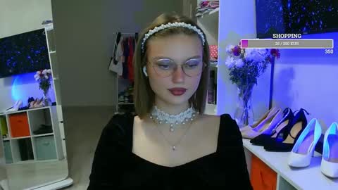 Snapshot of missmariat chatting on 11/03/25, 05:58 OneGoddess online show from 11/03/25, 05:58
