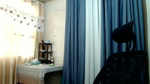 Snapshot of missmayeth chatting on 12/16/24, 12:15 mayeth online show from 12/16/24, 12:15