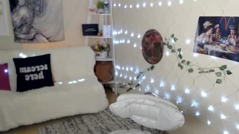 Snapshot of missmelons_ chatting on 01/10/25, 03:06 Li online show from 01/10/25, 03:06
