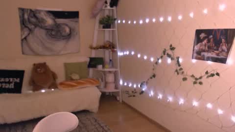 Snapshot of missmelons_ chatting on 12/05/25, 03:09 Li online show from 12/05/25, 03:09