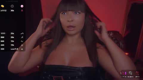 LUXXANDRA online show from 10/13/25, 04:23