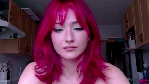Snapshot of missmgrey chatting on 03/18/26, 05:27 MissMGrey online show from 03/18/26, 05:27