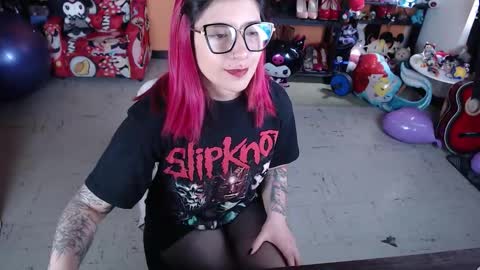 Miss Mia online show from 10/06/25, 02:14