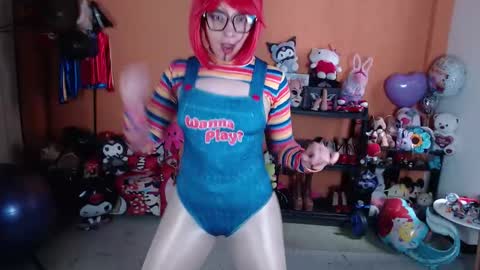 Miss Mia online show from 10/31/25, 03:13