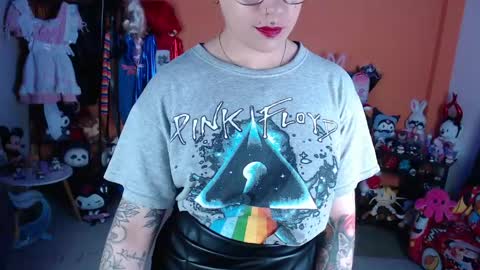 Miss Mia online show from 05/18/26, 10:43