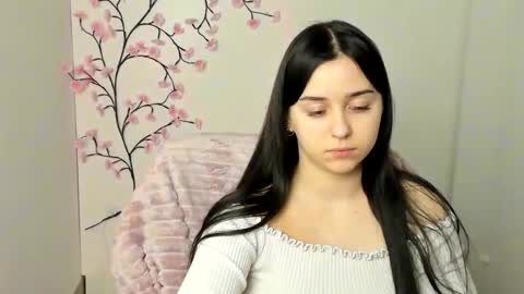 Mia online show from 03/28/26, 01:05