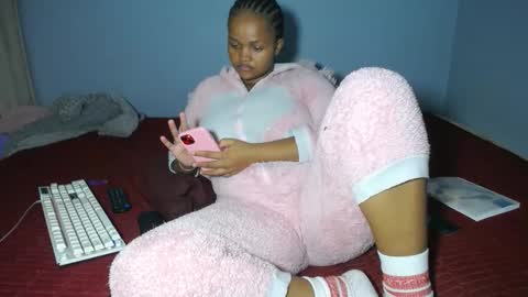 Snapshot of missmimmi69 chatting on 04/28/26, 06:24 mimmi online show from 04/28/26, 06:24
