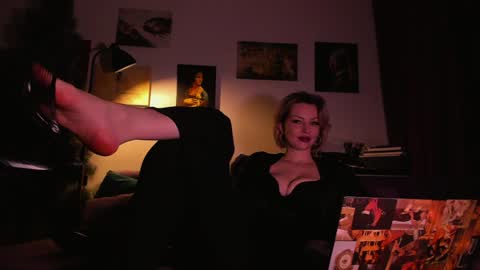 Snapshot of missmirandagd chatting on 01/04/25, 12:49   online show from 01/04/25, 12:49