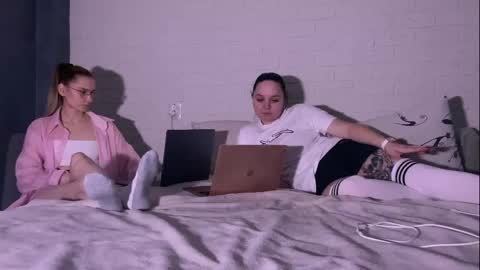 missmiroslava online show from 04/12/26, 05:29