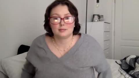 missmistressmal online show from 12/17/25, 03:18