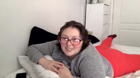 missmistressmal online show from 12/18/25, 06:03