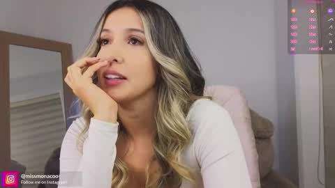 Snapshot of missmonaco chatting on 10/31/25, 01:06 Emma Rivera online show from 10/31/25, 01:06