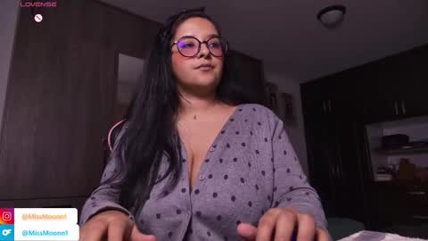 MissMoon online show from 10/29/25, 01:19