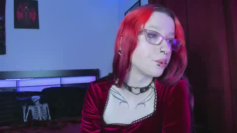 Snapshot of missnikkivill chatting on 11/26/25, 02:34 Mistress Nikki Vill online show from 11/26/25, 02:34