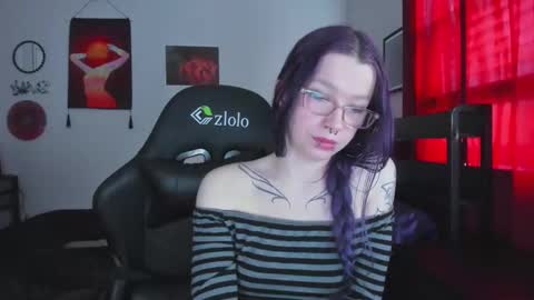 Snapshot of missnikkivill chatting on 02/17/26, 07:09 Mistress Nikki Vill online show from 02/17/26, 07:09