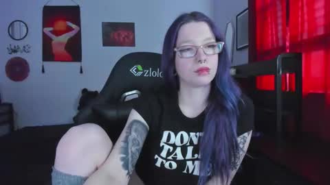 Snapshot of missnikkivill chatting on 02/18/26, 08:38 Mistress Nikki Vill online show from 02/18/26, 08:38