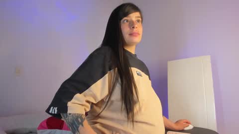 misspaulag online show from 01/13/25, 02:18