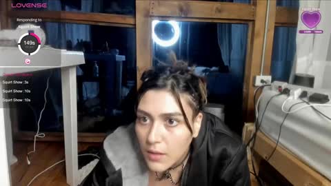 sarah online show from 01/02/25, 02:43