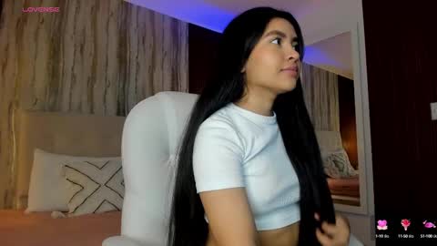 Snapshot of missprada chatting on 03/07/25, 11:40 Emma Prada online show from 03/07/25, 11:40